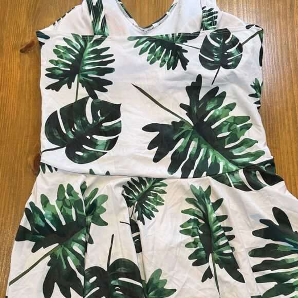 Green & White leaf swimdress women’s one piece swimwear NWOT XXL - Picture 7 of 13